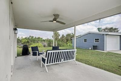 Port Charlotte Home w/ Sunroom, Grill & Fire Pit!