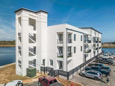 Handsboro Pointe Condo & Suites