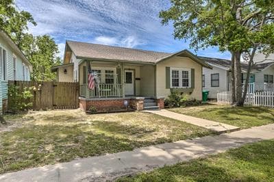 Cozy Gulfport Home: Walk to Beach, Marina & Casino