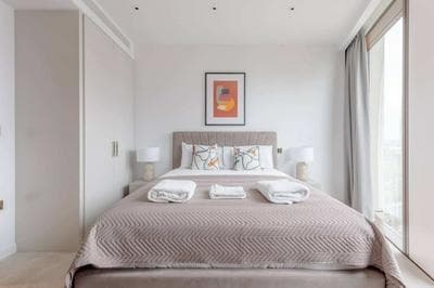 Luxurious 2BD Flat by the River Thames - Vauxhall