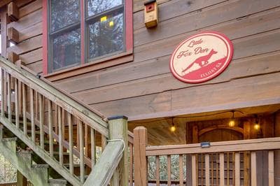 'little Fox Den Ellijay Cabin Rental w/ Hot Tub!