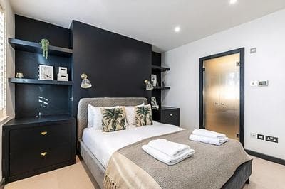 Stylish Shepherd's Bush Flat With Patio