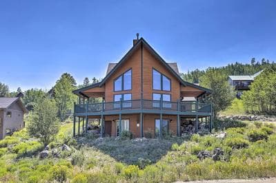 Deck, Bar & Mtn Views: Grand Granby Retreat!
