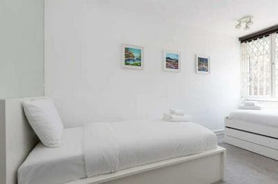 Spacious & Welcoming 4BD House - Kennington