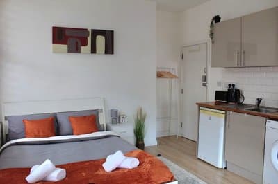 Charming Central London Studio With Sofabed