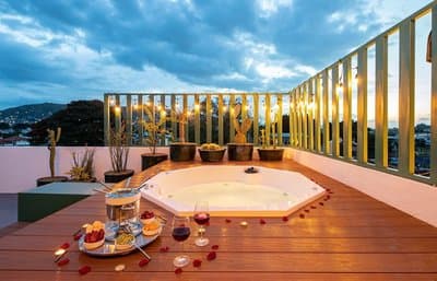 Rooftop Hot Tub 3 Levels 5bedroom in Villa Noria