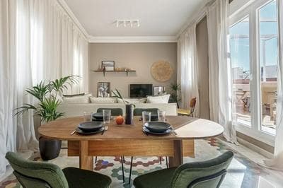 Derawan - 2 Bedrooms and Terrace in Chamber
