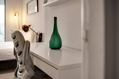 Spacious Modern Camberwell Apartment