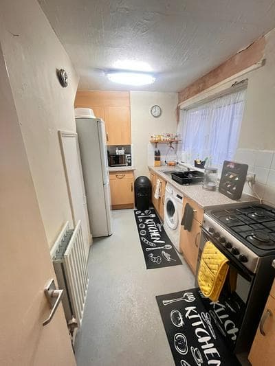 2 Bed-sleeps5-free Parking-10 min Walk Underground