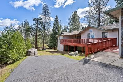 Star of the Mountain - The Star of Your Vacation by Yosemite Region Resorts