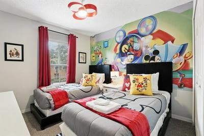 Disney Charm, Steps From Pool and Clubhouse!