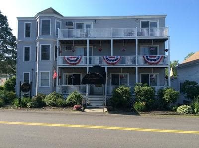 The Lynwood Inn