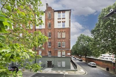 Fabulous Three Bedroom Flat Near Marylebone by Underthedoormat