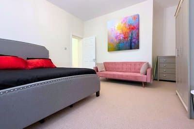 Palacial 3 Super King Bedrooms
