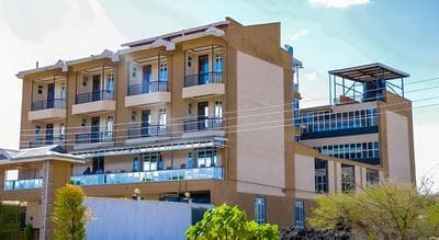 Skyward Mua Hotel