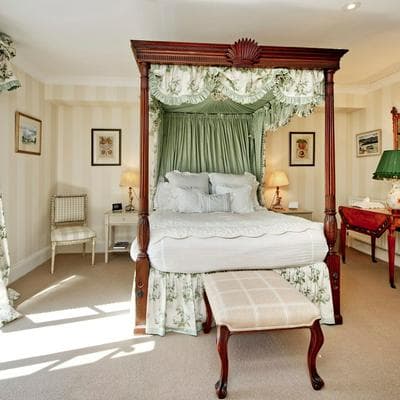 Beautiful and Spacious 2 Bedroom Apartment in South Kensington