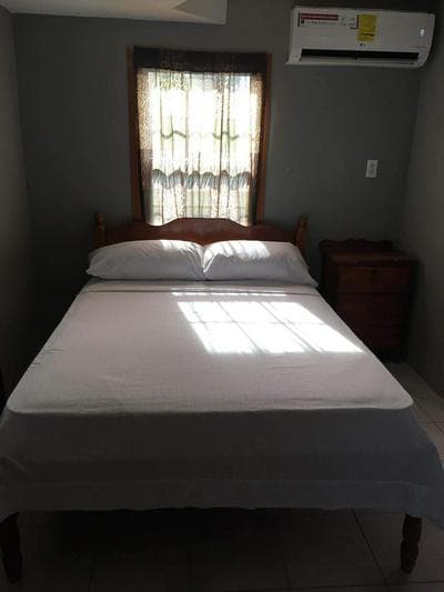 Lorraine's Guest House
