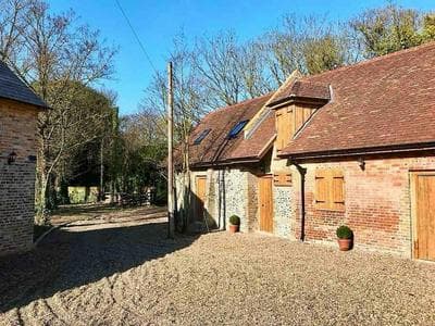 The Stables at Historic Grade ll Listed Farm