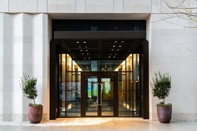 Sensational Studio Apartment in Londons Vibrant Canary Wharf