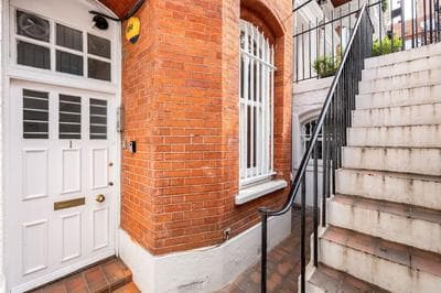 Earls Court Road Apartments