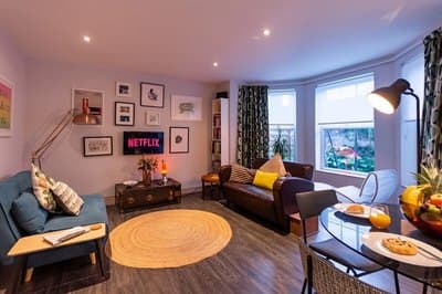Walpole Bay 2 bed Stunning Garden Apt By Adliv