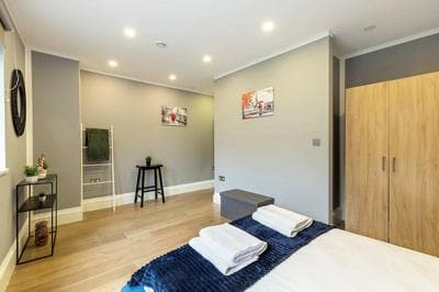 Beautiful Canal Side Notting Hill Abode With Terrace