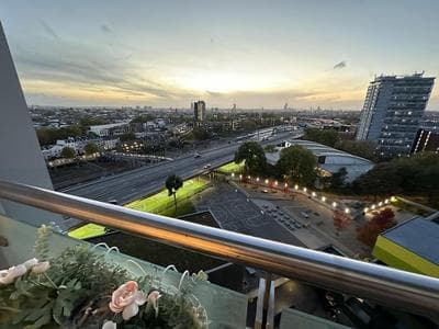 Private Family Flat Near Paddington and Royal Oak