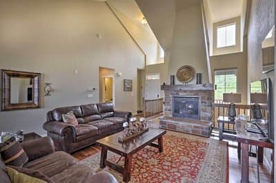 Deluxe Granby Ranch Hillside Home: Private Hot Tub