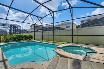 Home Near Theme Parks in Kissimmee: Family Perks!