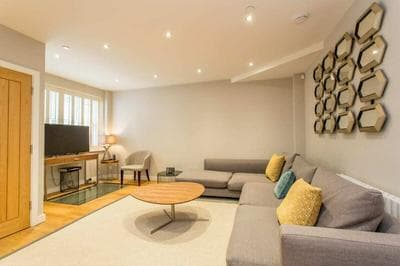 The Sweet Mews - Big & Bright 4bdr Mews Home in Ideal Location