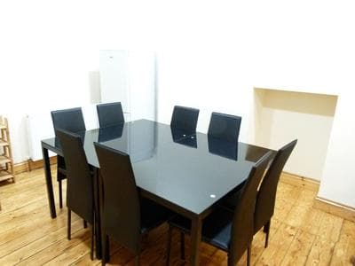 SS Property Hub - Family Apartment Kensington