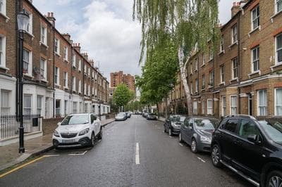 Charming Chelsea Home by the River Thames
