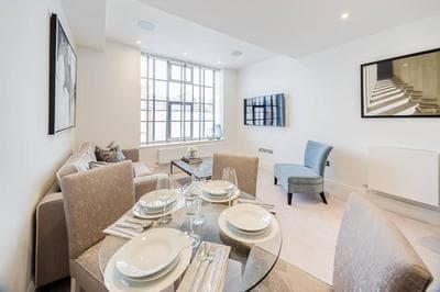 Designer 2 Bed Apartment in Riverside Development