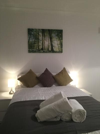 Kingswood Apartment