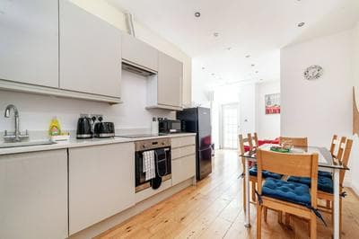 Spacious Retreat 2bed in Camden Town