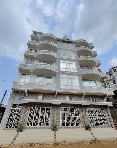 AYAA LUXURY APARTMENT 4TH FLOOR