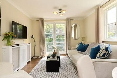 The Brompton Park Escape Bright 2bdr Flat With Patio Access