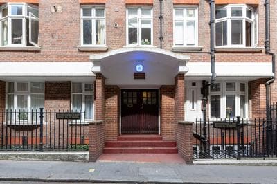 Trendy Covent Garden Apartment