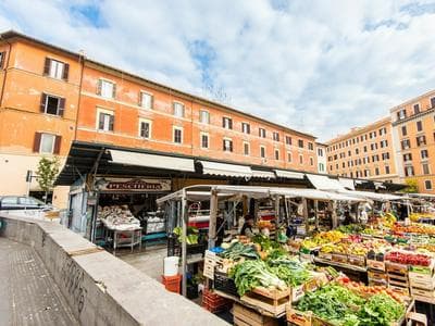 RSH San Cosimato Luxury Bright Apartment
