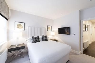 Luxury Three Bedroom - Flat 132 Lower Ground Floor