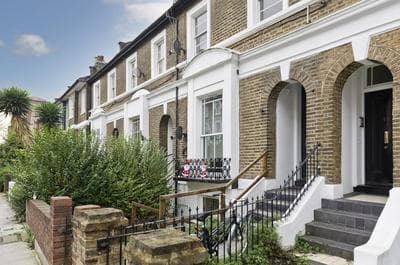 Cosy 2 Bedroom Flat in Shepherds Bush