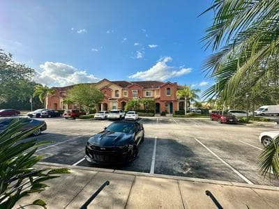 Luxury Compass 3BR Townhouse Near Disney Parks 2