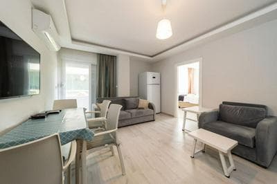 Flat With Shared Pool and Balcony in Konyaaltii