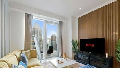 High Floor Lux 2BR nr Top Golf Dubai Marina JLT
