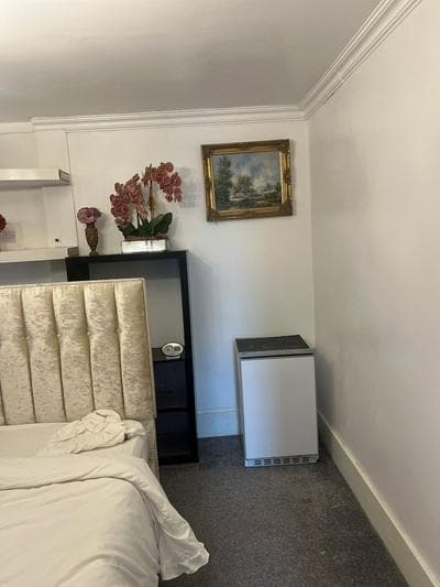 Captivating 4-bed House in Wakefield