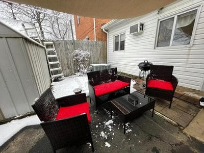 Charming 3BR House Cozysuites Pool Table