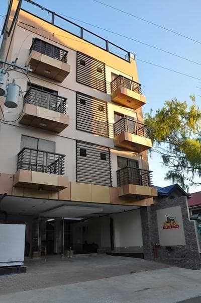 Reddoorz near Landers Superstore Cebu City