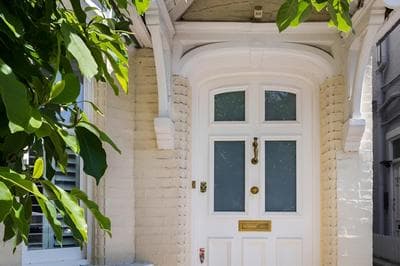 Traditional 5 Bed Family Home Near theTube