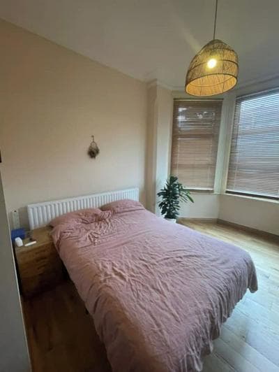 Modern Farmhouse-style 1BD Flat - Wood Green!