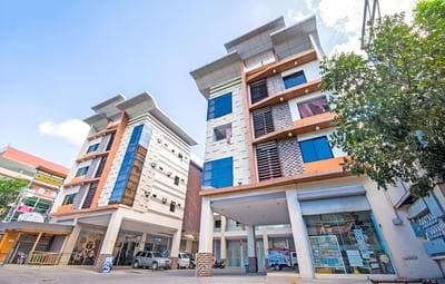OYO 443 Maria Cristina Arcade Suites